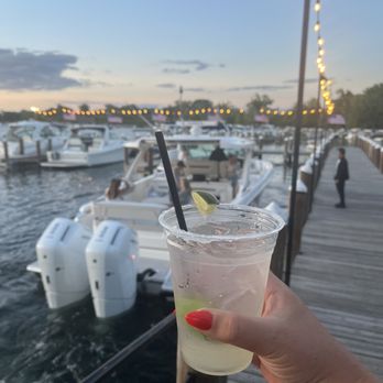 Maynards - Bars Near Me - Excelsior, Minnesota