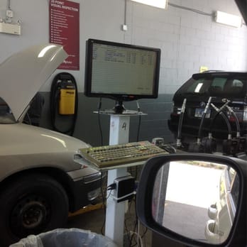 Jiffy Lube - Diagnostic computer - Oil Change Stations Near Me - Kelowna, British Columbia Jiffy Lube - Diagnostic computer - Oil Change Stations Near Me - Kelowna, British Columbia