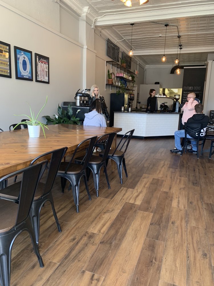 Hugh's Bakery & Coffeehouse Logo