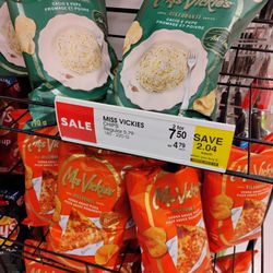 Shoppers Drug Mart - New Italian-inspired Miss Vickie's chip flavours: Cacio e pepe and Vodka sauce pizza.
