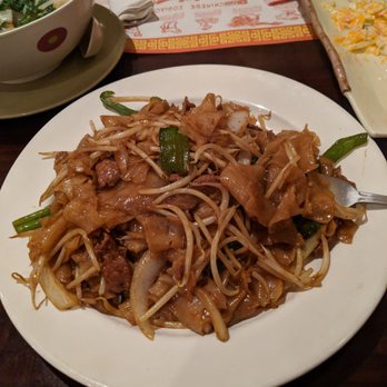 New Golden Star - Beef ho fun - Chinese Near Me - New York, New York