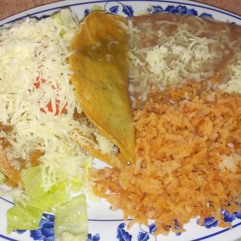 Los Petates - Potato and Pork Tacos - Mexican Near Me - Los Angeles, California