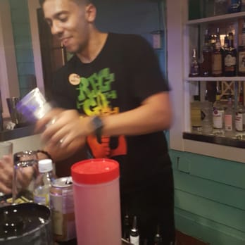 Bahama Breeze - Bryan!! Outside bar! Love it! - Bars Near Me - Miami, Florida Bahama Breeze - Bryan!! Outside bar! Love it! - Bars Near Me - Miami, Florida