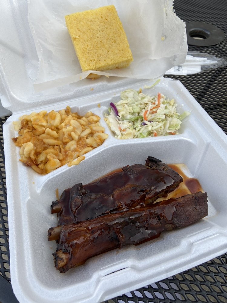 2GS BARBECUE - 41 Photos & 57 Reviews - 116 N Main St, Bellefontaine ...