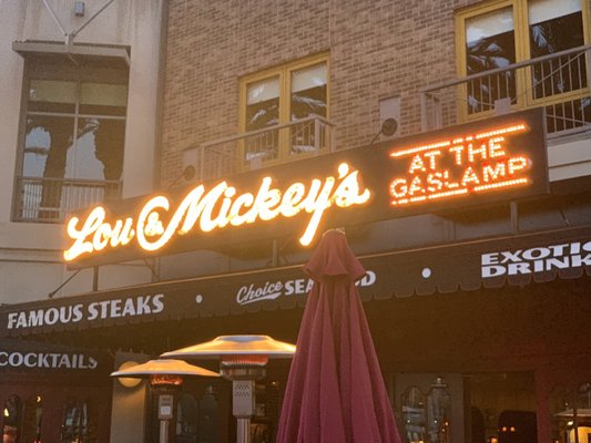 Lou & Mickey's by null