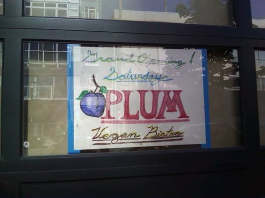 Plum Bistro by null