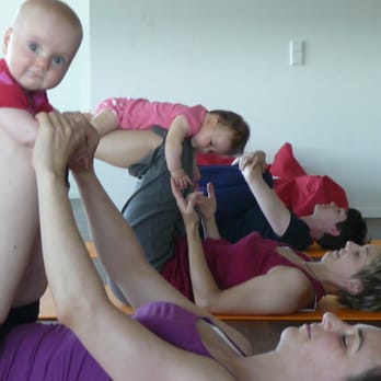 YogaFlow - Mama & Baby Yoga - Yoga Near Me - Münster, NW