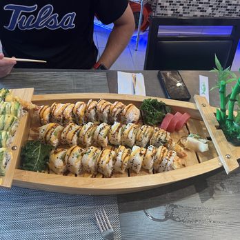 Sumo Sushi & Hibachi - Hawaiian Roll, Sunset Hollywood Roll, Spicy Couple roll - Japanese Near Me - Broken Arrow, Oklahoma Sumo Sushi & Hibachi - Hawaiian Roll, Sunset Hollywood Roll, Spicy Couple roll - Japanese Near Me - Broken Arrow, Oklahoma