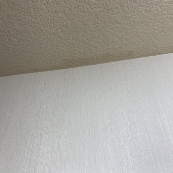 Hampton Inn San Marcos - Glue on the ceiling from putting up the wallpaper - Hotels Near Me - San Marcos, California