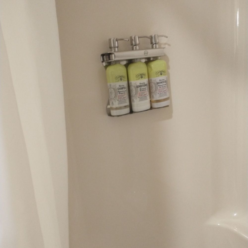 Holiday Inn Express Clanton - Need shampoo and other shower gels, they have them covered. - Hotels Near Me - Clanton, Alabama Holiday Inn Express Clanton - Need shampoo and other shower gels, they have them covered. - Hotels Near Me - Clanton, Alabama