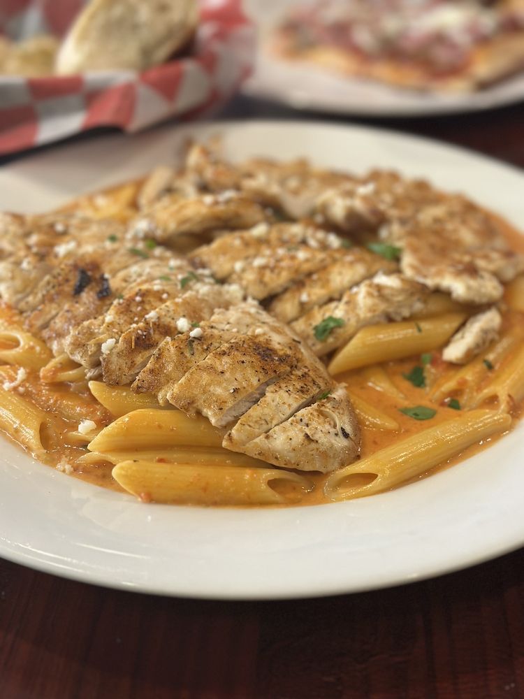 VINNY’S PIZZA & PASTA Updated August 2024 38 Photos & 61 Reviews