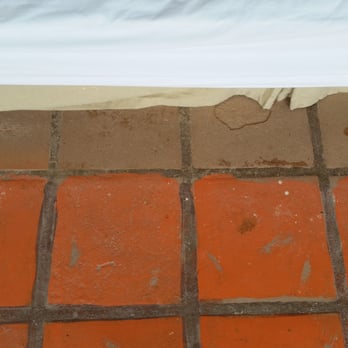 Hotel Gary's La Fonda - Un painted Floor Tile by the Bed - Hotels Near Me - Tijuana, BCN