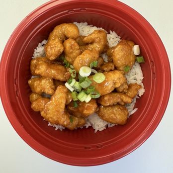 Lao Eee Lee - Orange chicken and rice - Food Trucks Near Me - Visalia, California