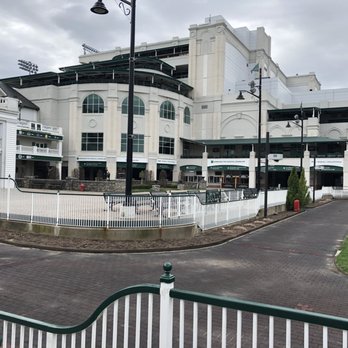 Churchill Downs - Horse Racing Near Me - Louisville, Kentucky