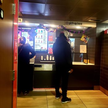 McDonald's - Cashier and register counter. - Fast Food Near Me - San Francisco, California McDonald's - Cashier and register counter. - Fast Food Near Me - San Francisco, California