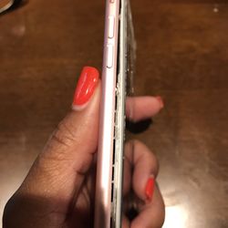 Minuteman Cell Phone Repair Franchise - This is the before photo!  My daughters phone with black screen.  I could call the phone and answer but display would remain black