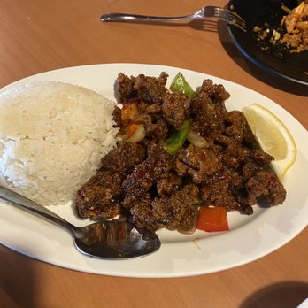 Thai On Brock - Crispy beef - Thai Near Me - Whitby, Ontario