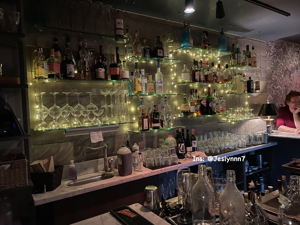 Bar Batavia Image
