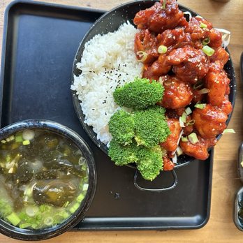 Korean Superette - Chicken plate - Korean Near Me - Berkeley, California