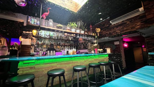 R&R Bar by null