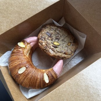 Diljan Bakery - Bakeries Near Me - Brooklyn, New York