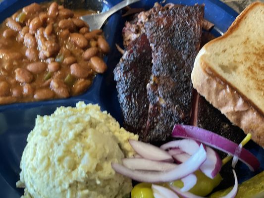 Bedlam BAR-B-Q Dine in and patio by null