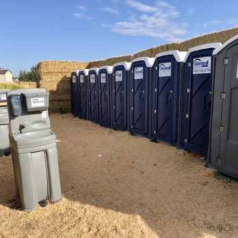 Jaker's Jack-O-Lanterns - Bathrooms - Pumpkin Patches Near Me - Springville, Utah
