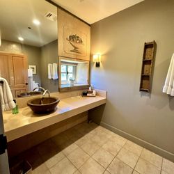 Seven Branches Venue and Inn - Suite 6 bathroom