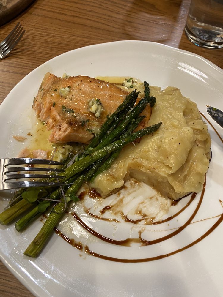 EDGEWATER DINING & SPIRITS Updated March 2024 13 Photos 530