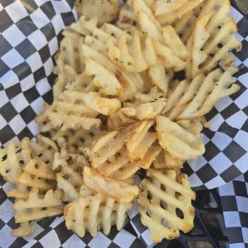 The Moonridge Room - Waffle fries - Beer Bar Near Me - Big Bear Lake, California