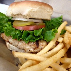 Clyde's Burgers - Grilled Chicken Sandwich
