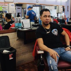 Mr Maquina Barbershop - .