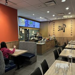 Utopia Noodles - Seating area.