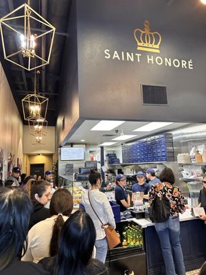 Saint Honoré Doughnuts & Beignets by null