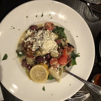 Red's Kitchen + Tavern - Mediterranean Chicken - American Near Me - Peabody, Massachusetts