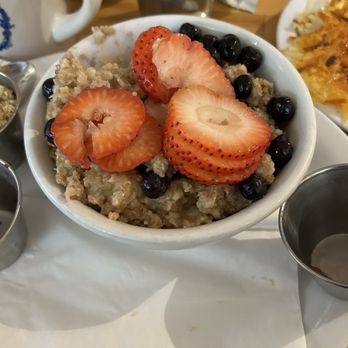 The Bunnery Bakery & Restaurant - Oatmeal with berries - Bakeries Near Me - Jackson, Wyoming The Bunnery Bakery & Restaurant - Oatmeal with berries - Bakeries Near Me - Jackson, Wyoming