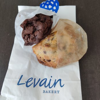 Levain Bakery - NoHo, NYC - Double chocolate chip and chocolate chip cookies - Bakeries Near Me - New York, New York Levain Bakery - NoHo, NYC - Double chocolate chip and chocolate chip cookies - Bakeries Near Me - New York, New York