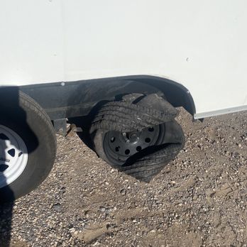Murphys Towing - Bad tire and rim - Commercial Truck Repair Near Me - Ash Fork, Arizona