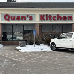 Quan's Kitchen - Front of the restaurant