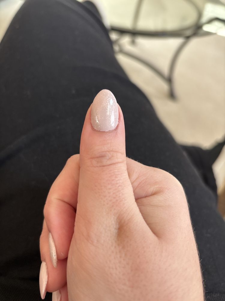 Cumming Nails Logo