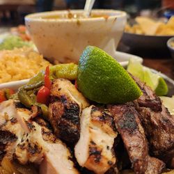 Mexican Inn Cafe - Fajitaslunch chicken fajitas