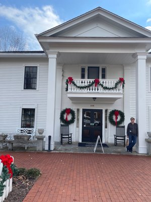 Miss Mary Bobo's Restaurant by null