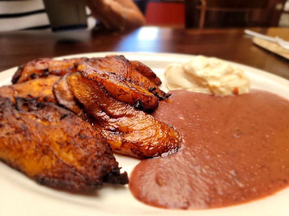 Food from El Cuscatlán