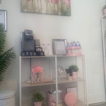 Lash House - Beverage bar - Eyelash Service Near Me - Sacramento, California Lash House - Beverage bar - Eyelash Service Near Me - Sacramento, California