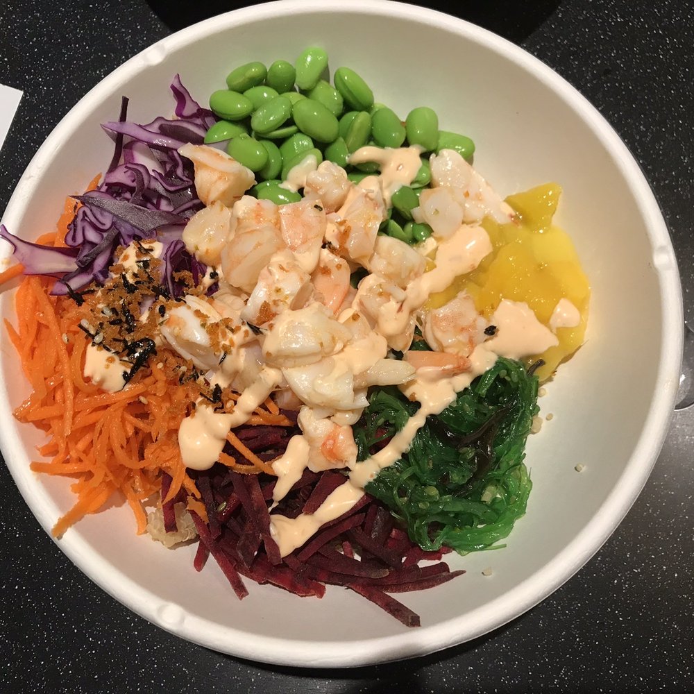 Poke bowl shrimp Poke bowl shrimp
