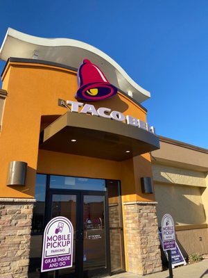 Taco Bell - Live Más Café by null