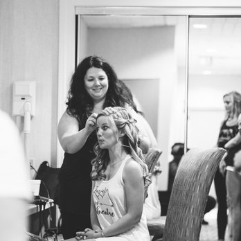 Bridal Hairstylist - Makeup Artists Near Me - Glenview, Illinois