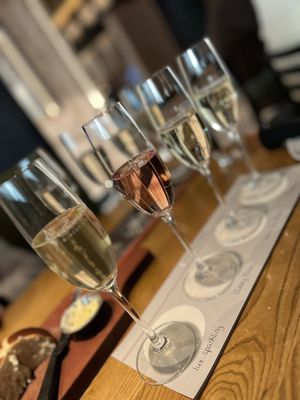 Cooper’s Hawk Winery & Restaurant by null