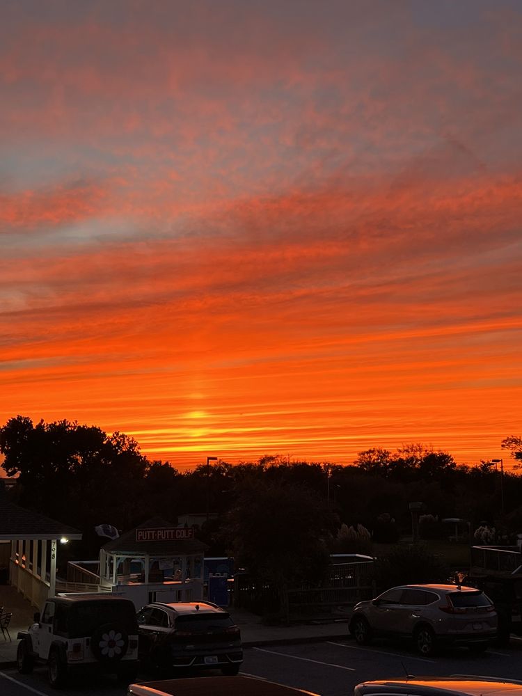 North Banks Restaurant & Raw Bar