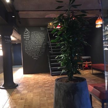Nando's - Decor - Fast Food Near Me - Cardiff, CRF Nando's - Decor - Fast Food Near Me - Cardiff, CRF